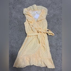 Yellow sun dress, tag still on, great for work, never worn